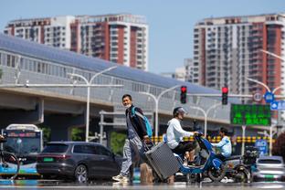 外线差距！半场三分火箭24中11 太阳仅17中3